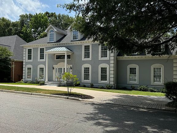 3rd image of 8 Covey Hill Ln
