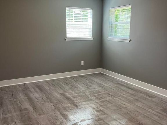 5th image of 2705 Henderson Ave NW