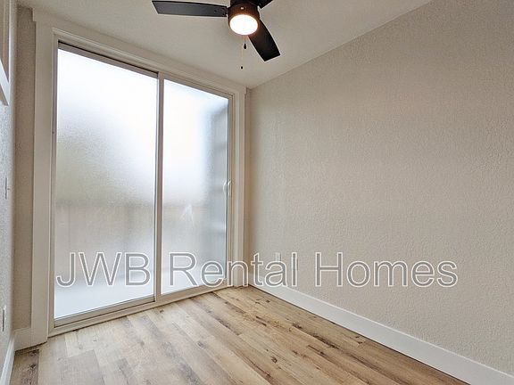 5th image of 412 E Ashley St Unit 205