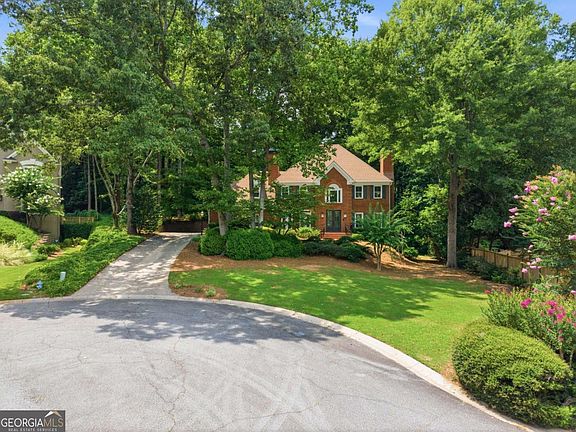 2nd image of 1890 Lakehurst Ct SE