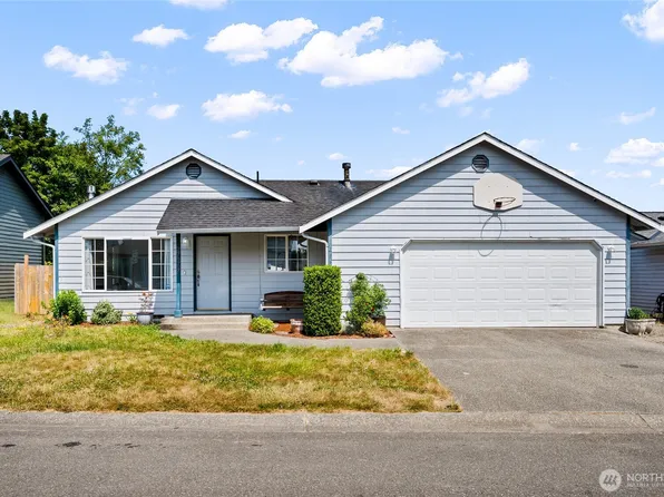 27247 Manor Place NW, Stanwood, WA 98292