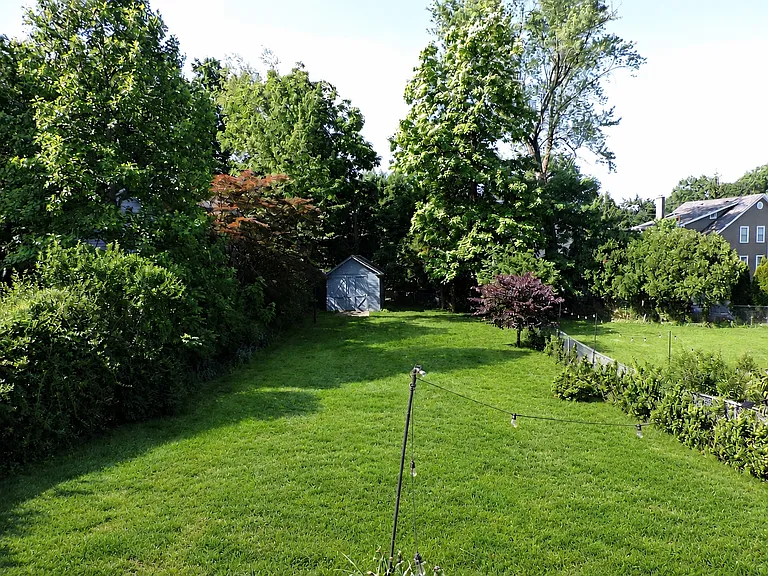 186 Godwin Ave — Photo 18