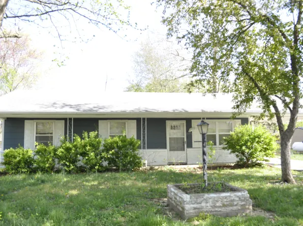 205 E Pennell Street, Bolivar, MO 65613