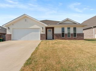 2120 Tallgrass Ter, Centerton, AR 72719