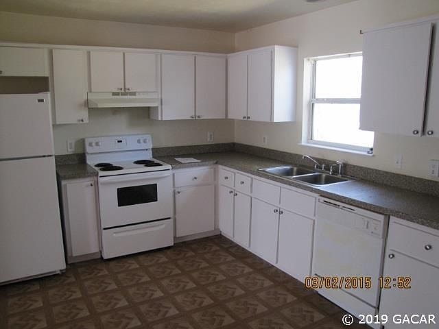 2nd image of 383 NE Rowland Blvd