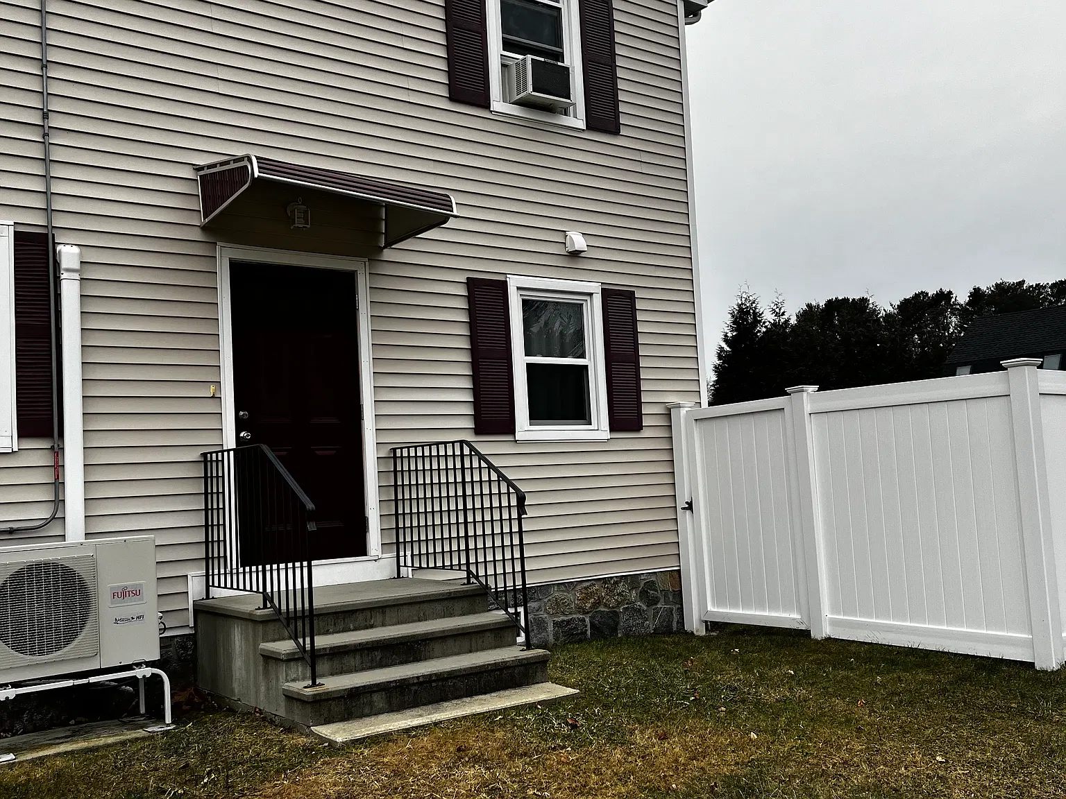 113 Hewitt Rd — Photo 1