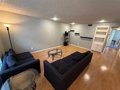 2401 Leon St Photo 1