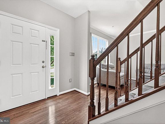 5th image of 205 Solar Dr