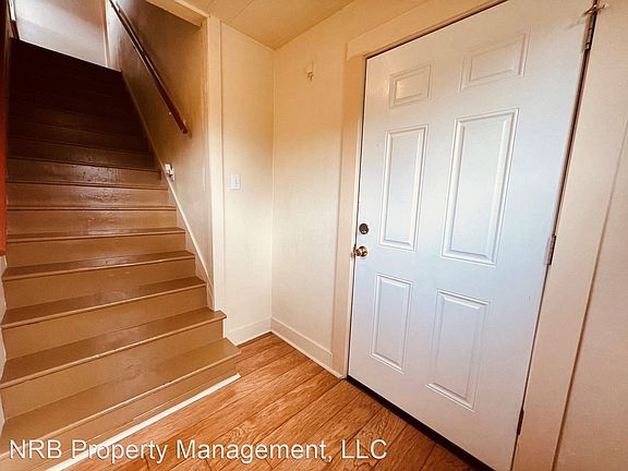 4th image of 3715 S Thompson Ave Unit B