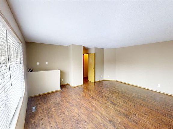 4th image of 9313 107th Ave #B
