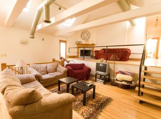 2239 N Clybourn Ave #2, Chicago, IL 60614