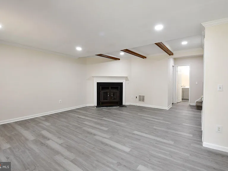 10709 Gideon Ct — Photo 30