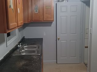 1709 Shamrock Ln, Flint, MI 48504