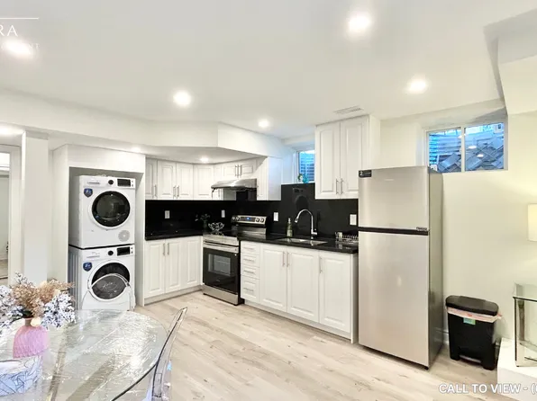 413 Boyd Ln #2, Milton, ON L9E 1X2