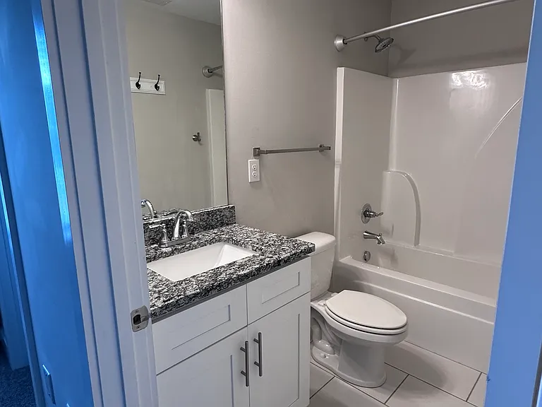 1079 Wells Way — Photo 7