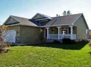 5817 91st Cres N, Brooklyn Park, MN 55443