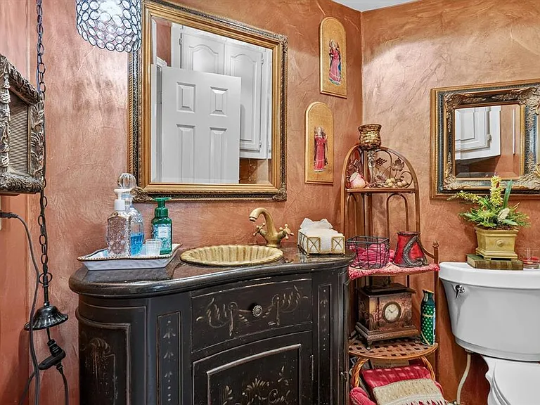 2335 Highlands Creek Rd — Photo 15
