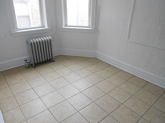 5th image of 6822 N Ashland Blvd APT 4A