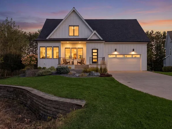 1435 Monterey Ct, Stillwater, MN 55082