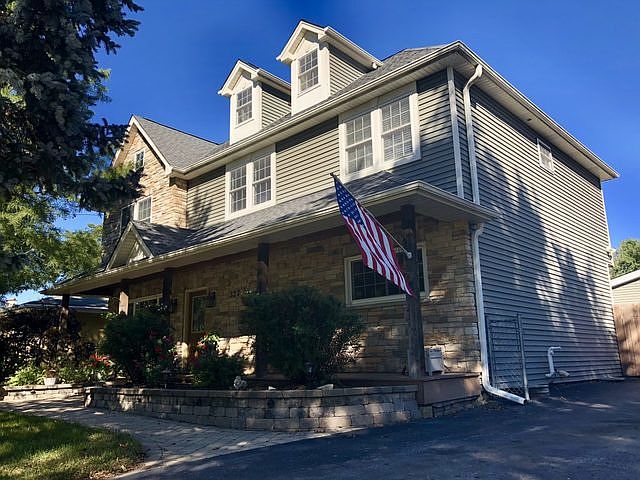 1st image of 327 N Broadview Ave