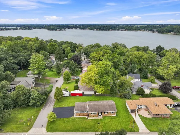 544 Sunset Vale, Twin Lakes, WI 53181