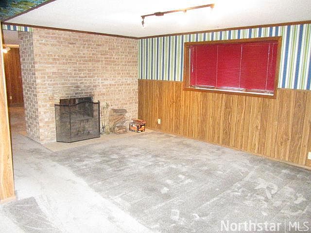 1st image of 102 20th Ave N