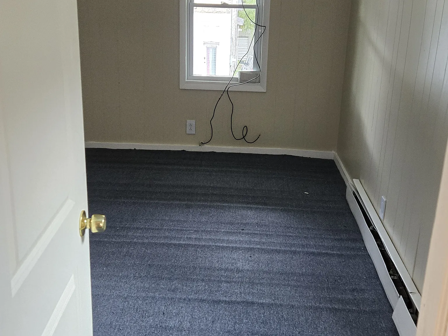 3 bed, $1,050 — Photo 4