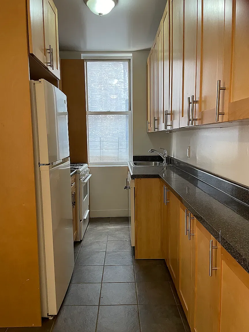 461 Fort Washington Avenue — Photo 2