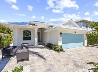 551 91st Ave N, Naples, FL 34108