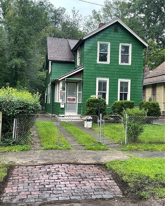 1st image of 8104 Lucia Ave