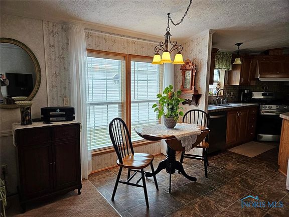5th image of 147 Morningside Dr