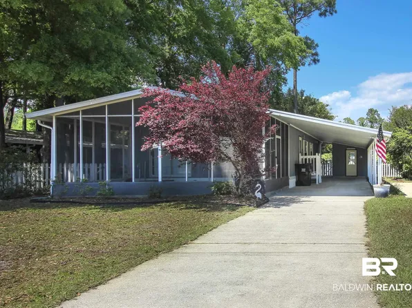 1691 Santa Cruz Dr, Lillian, AL 36549