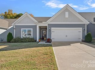 5149 Helmsworth Dr, Waxhaw, NC 28173