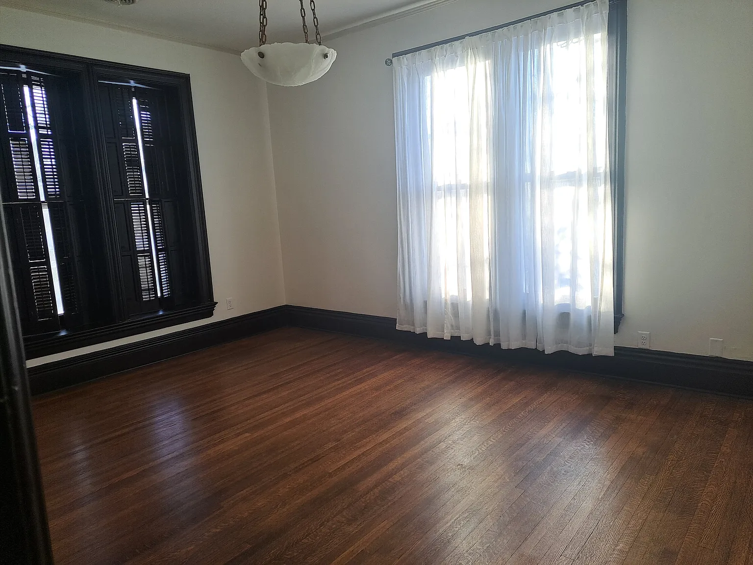 718 West Stephenson Street - Apts - 3 — Photo 4