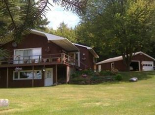 77 Towne Hill Dr, Morrisville, VT 05661