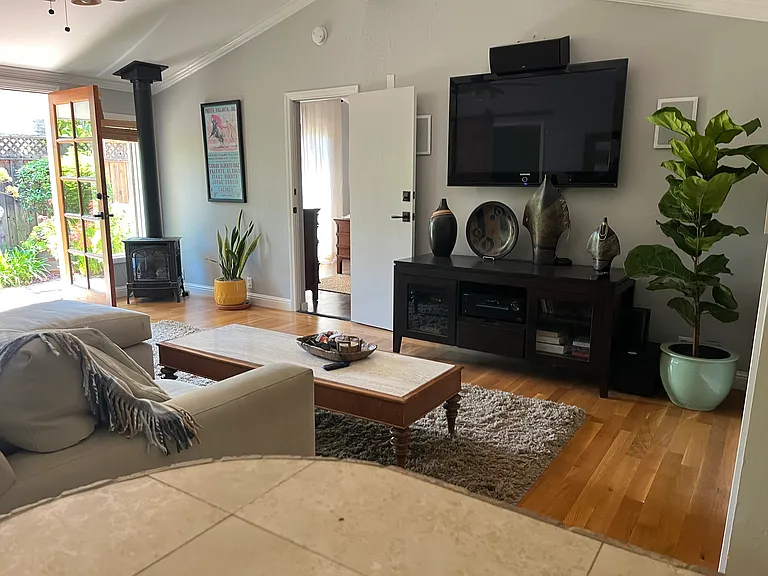 2336 Howard Ave — Photo 19
