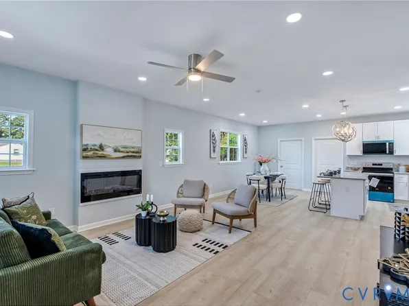 2609 Suffolk St, Hopewell, VA 23860