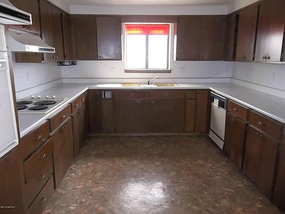 3rd image of 11440 N Deer Hill Ln