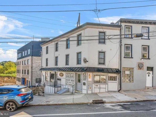 4630 Umbria St, Philadelphia, PA 19127