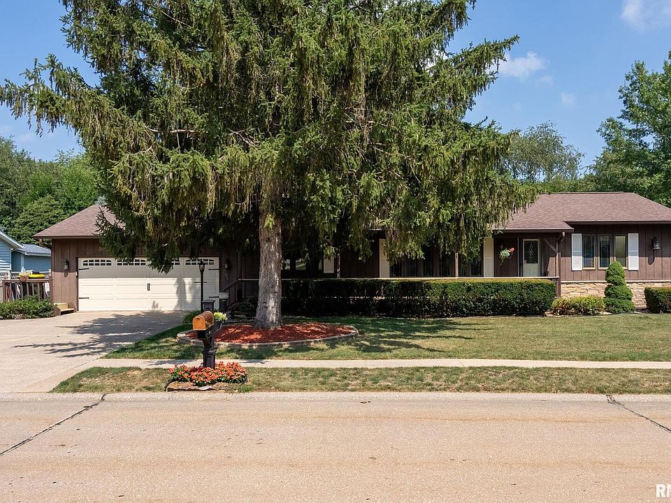 1st image of 411 Richmond Hill Dr