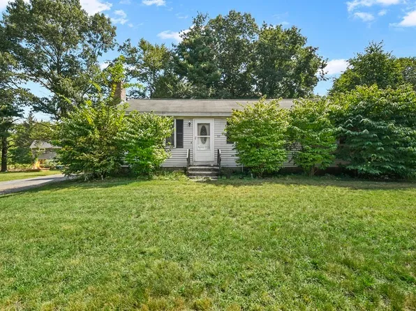 92 Birchcroft Rd, Leominster, MA 01453