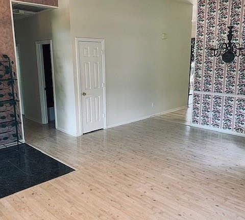 4th image of 122 Wynnpage Dr