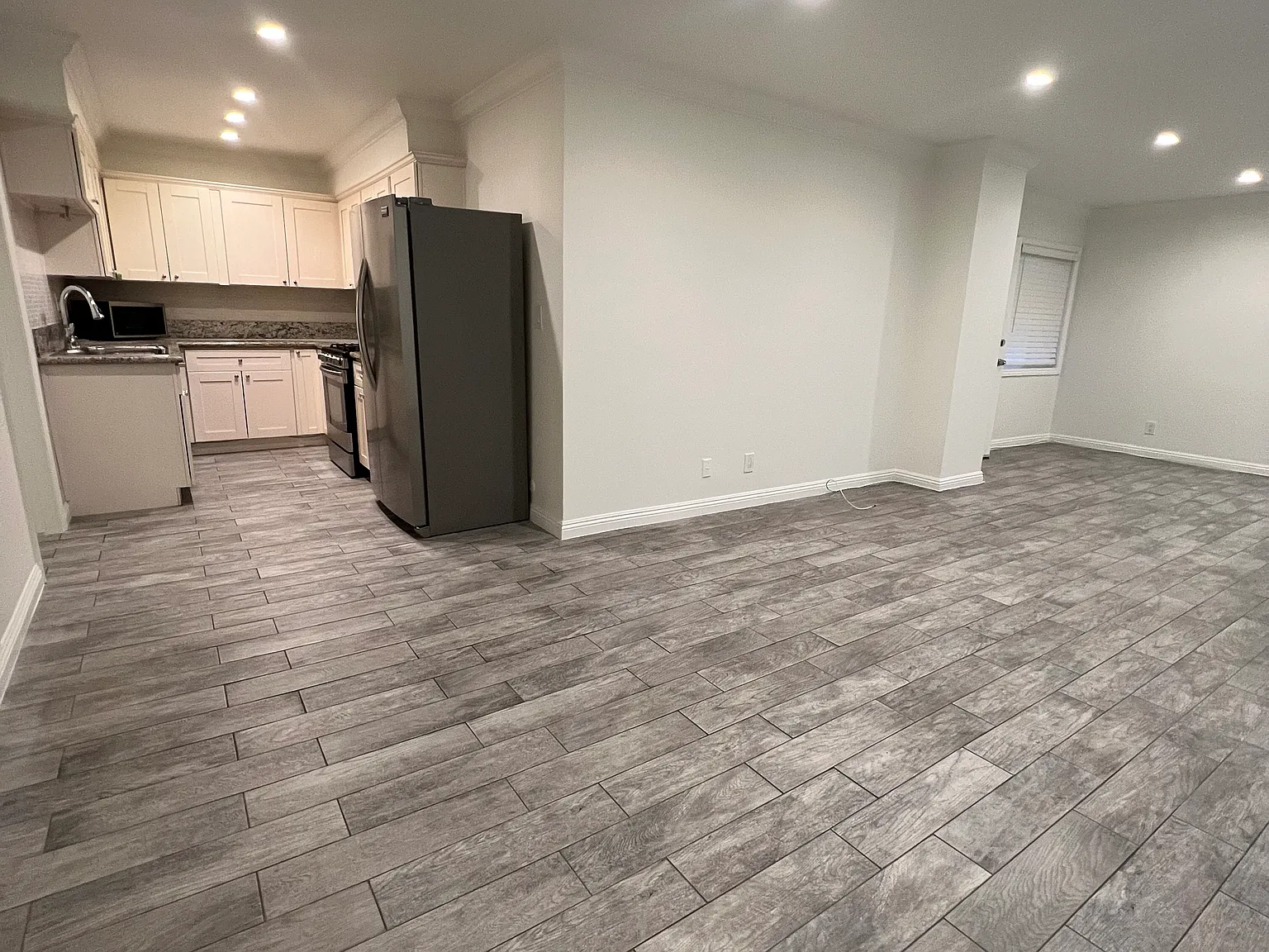 829 N San Vicente Blvd — Photo 1