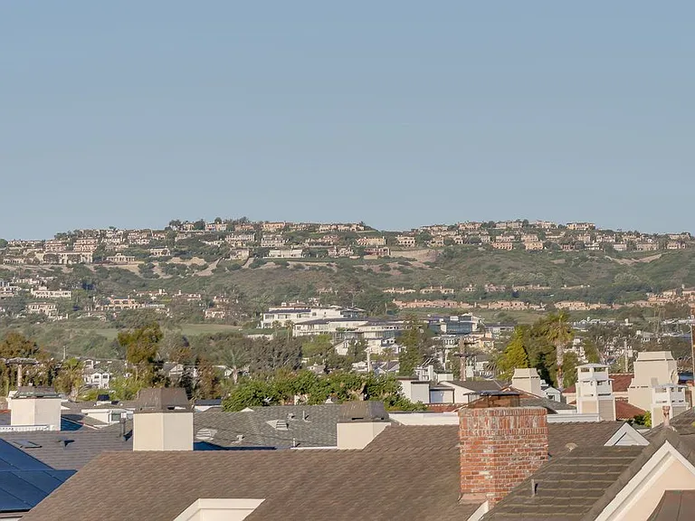 2820 Bayview Dr — Photo 38