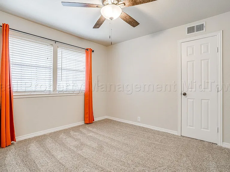 1813 Thomas Pl — Photo 28
