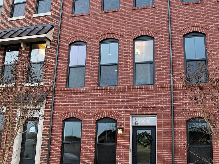 23016 Lavallette Sq — Photo 1
