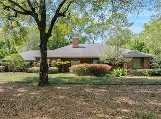 2050 Duncan Trce, Deland, FL 32720