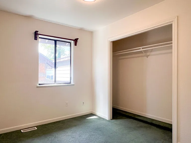 1055 River St — Photo 11