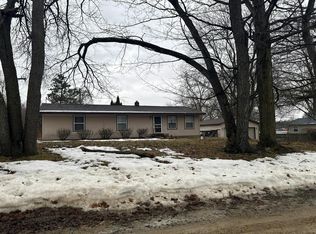 1600 Hendrie Rd, Metamora, MI 48455