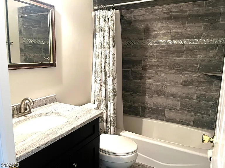 50 Carriage Ln — Photo 17
